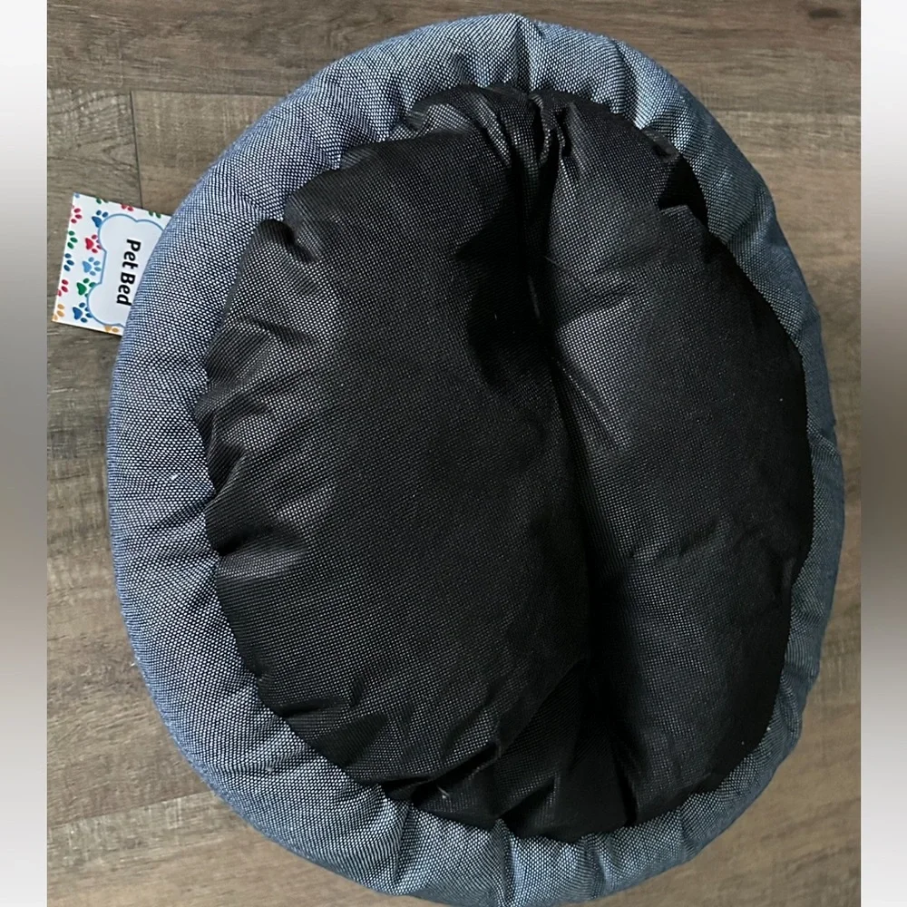 Plush & Comfy Bed For Your Fur Baby!!